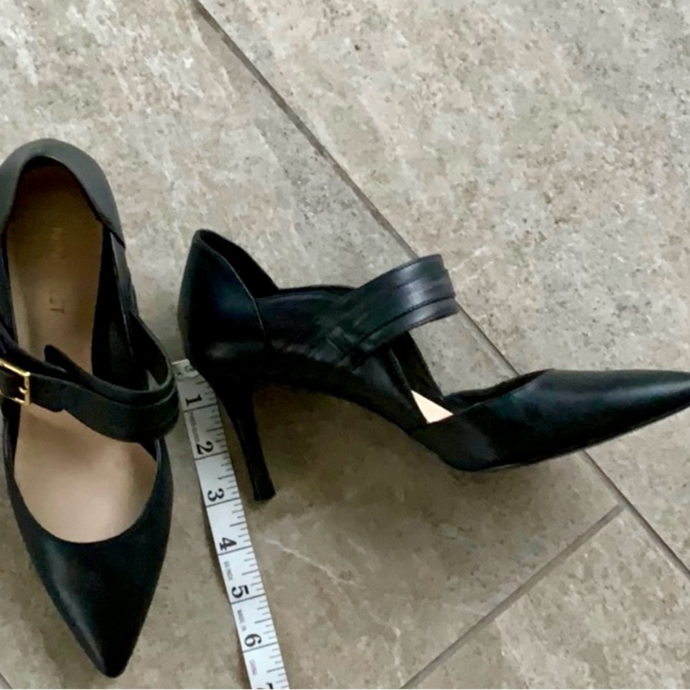 Nine West Black Pointed Toe Mary Jane Heels with Gold Buckles - Picture 4 of 6